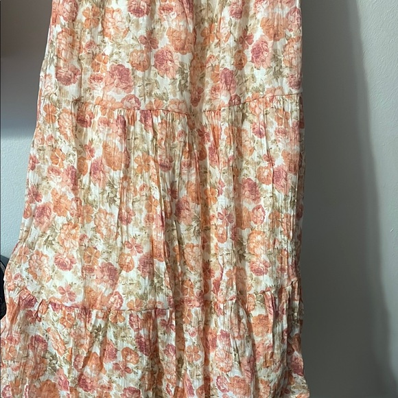 Floral Puff Sleeve dress - Picture 2 of 5